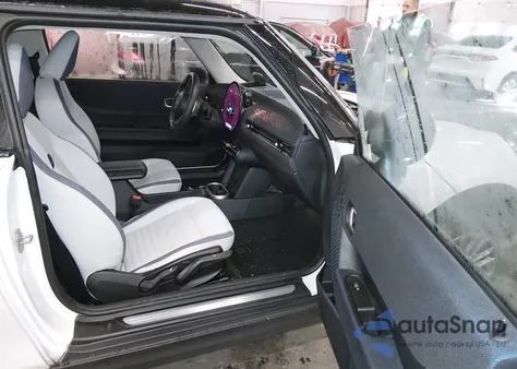 2025 Mini Hardtop Cooper z USA, uszkodzony, nr VIN WMW13GD02S2X04672